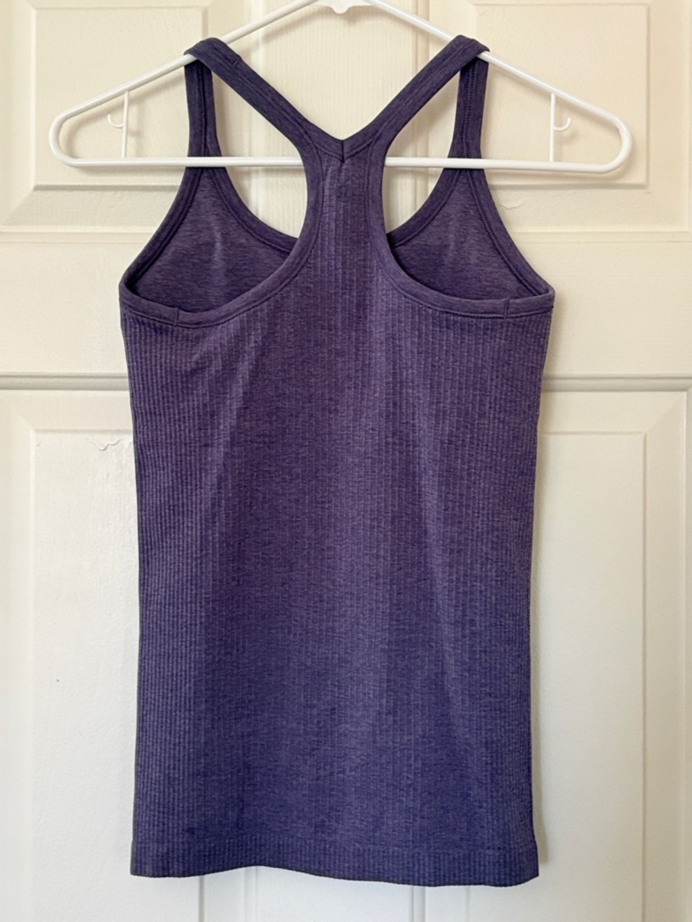 NWOT - Lululemon Ebb to the Street Tank Top - Grape mist - size 4 - Picture 7 of 9
